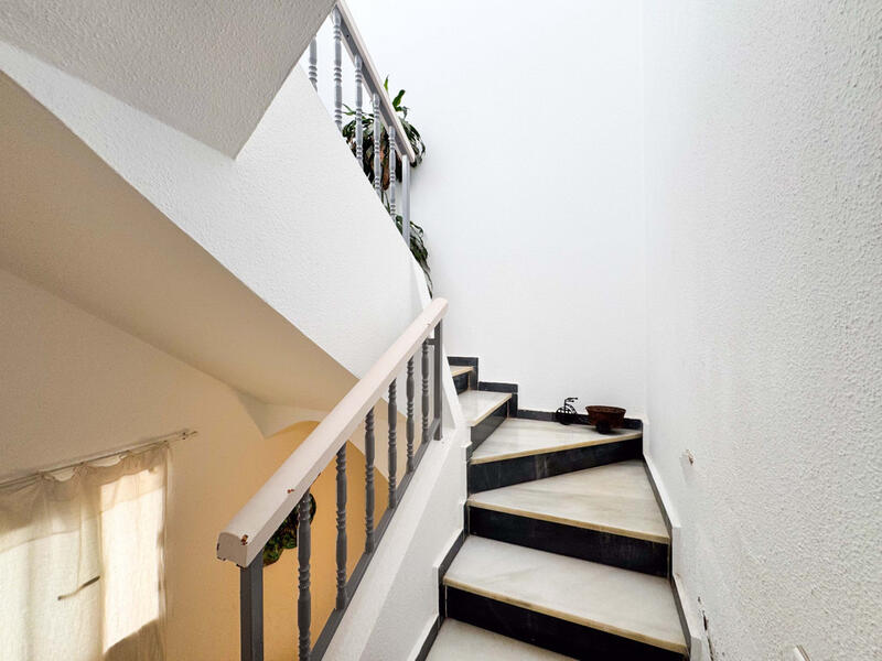 3 bedroom Townhouse for sale