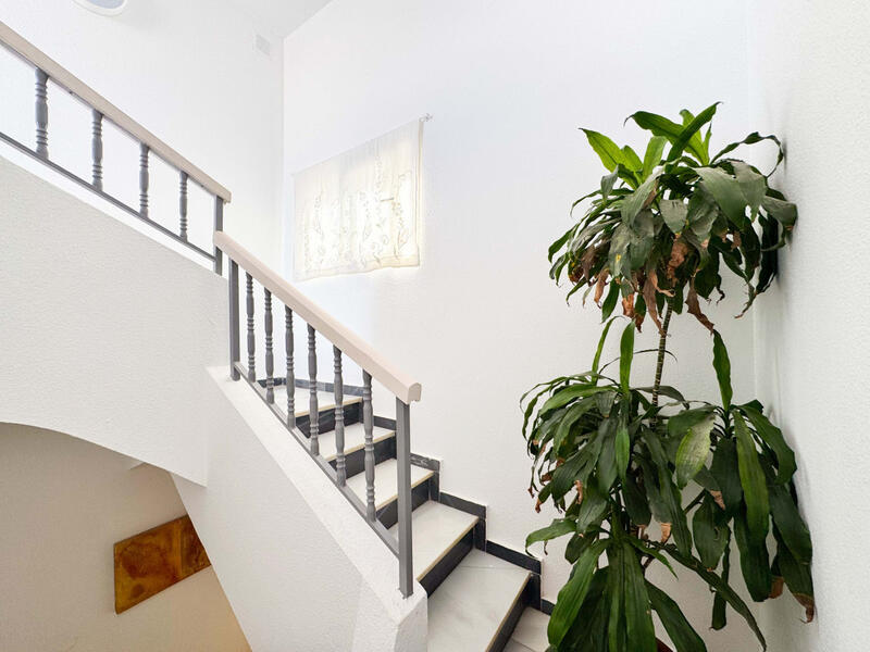 3 bedroom Townhouse for sale