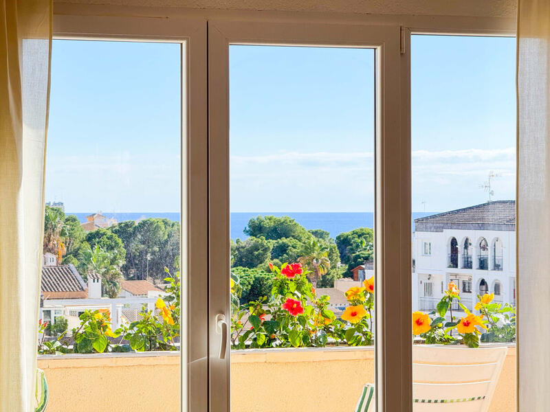 2 спальная комната квартира продается