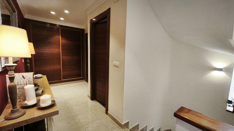 4 slaapkamer Villa Te koop