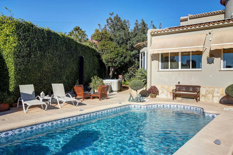 4 Cuarto Villa en venta