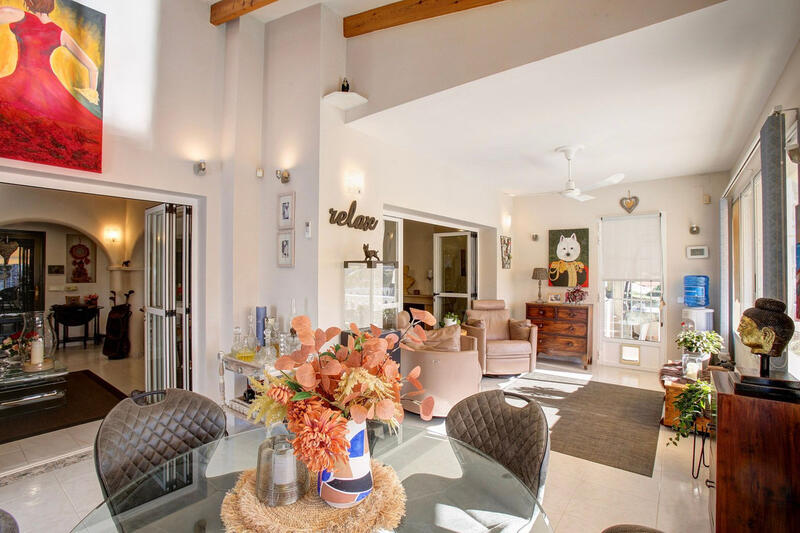 4 Cuarto Villa en venta