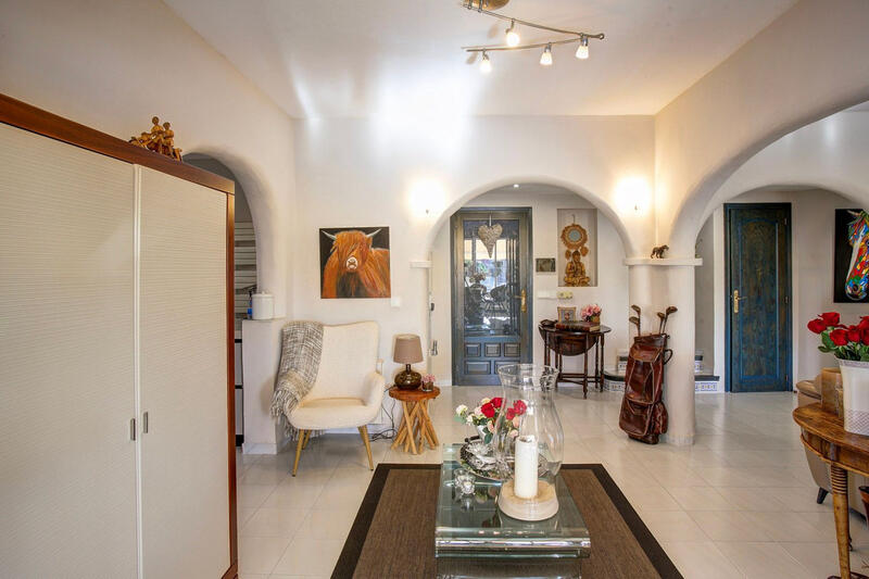 4 Cuarto Villa en venta