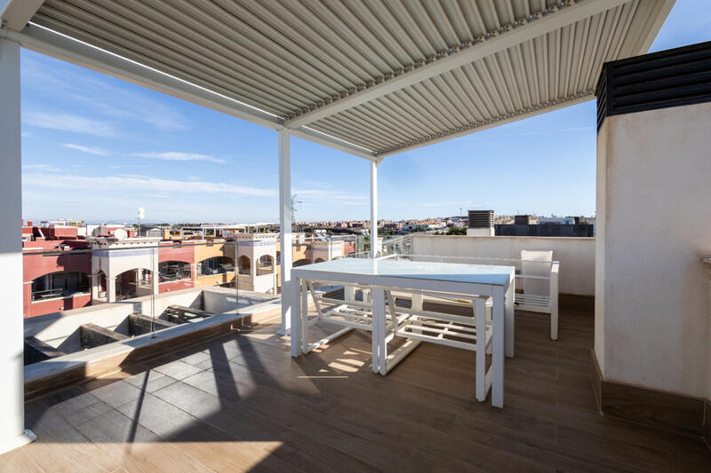 4 Cuarto Villa en venta