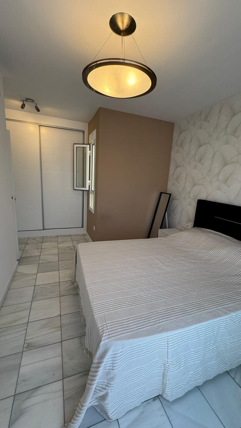 2 slaapkamer Gezinswoning Te koop