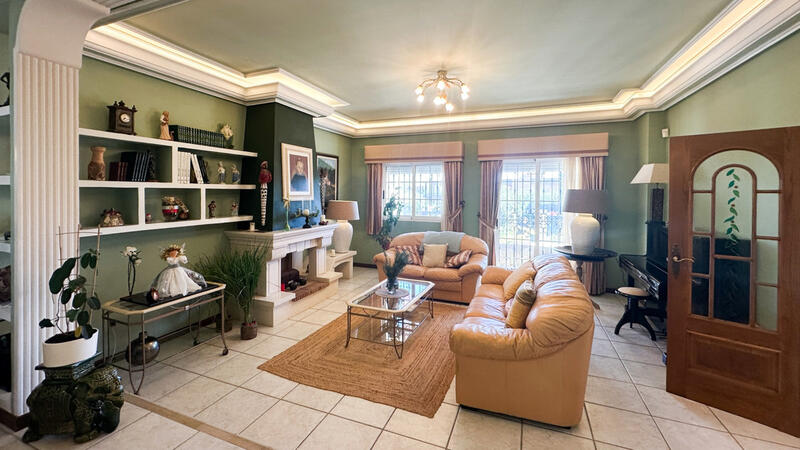 6 Cuarto Villa en venta