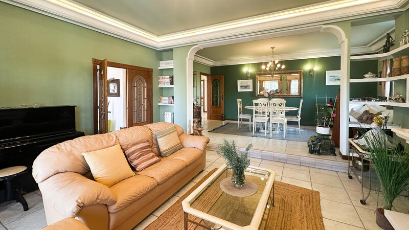 6 Cuarto Villa en venta