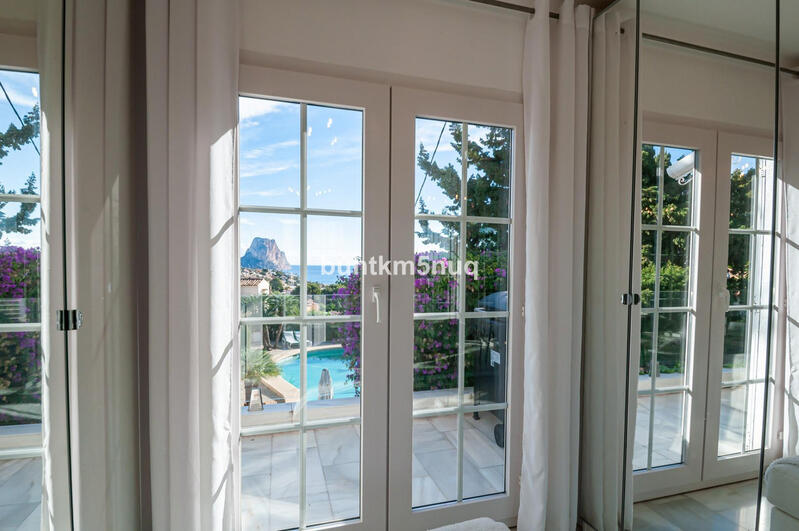 4 slaapkamer Villa Te koop 4 slaapkamer Villa Te koop