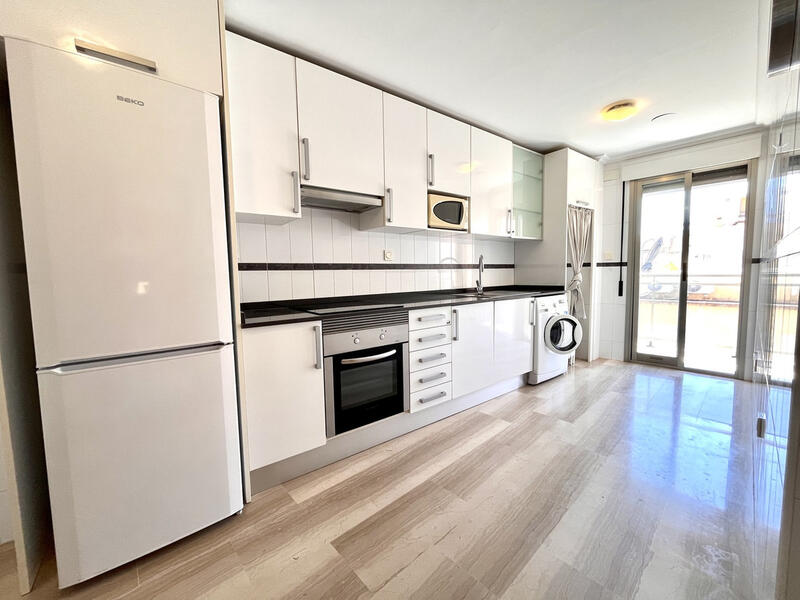 4 bedroom Apartment for sale