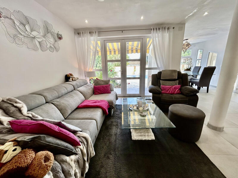 6 Schlafzimmer Villa zu verkaufen 6 Schlafzimmer Villa zu verkaufen