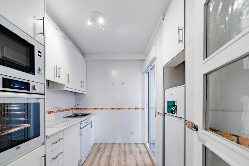 3 slaapkamer Gezinswoning Te koop 3 slaapkamer Gezinswoning Te koop