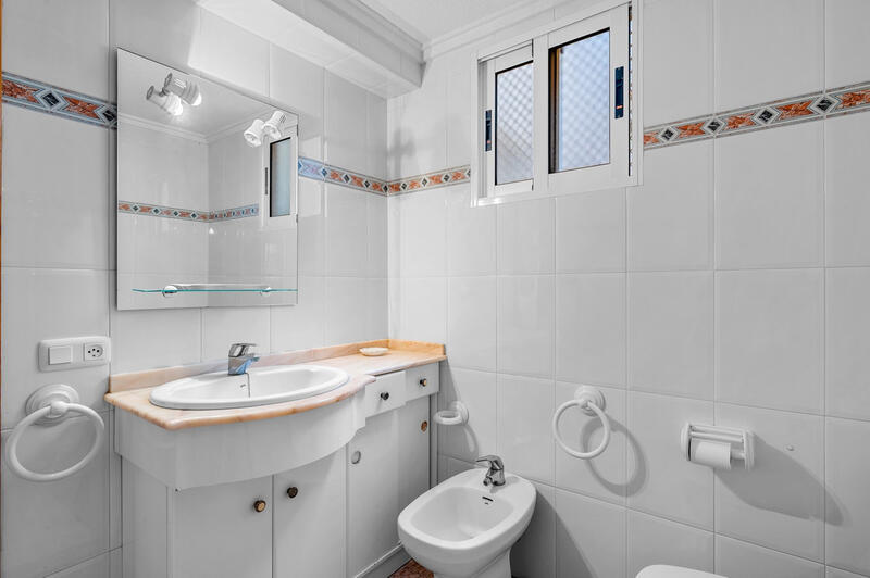 3 slaapkamer Appartement Te koop 3 slaapkamer Appartement Te koop