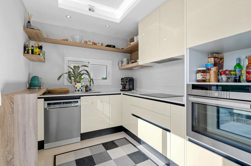 3 bedroom Townhouse for sale