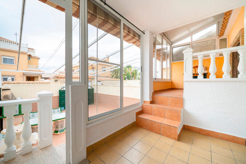 2 slaapkamer Gezinswoning Te koop