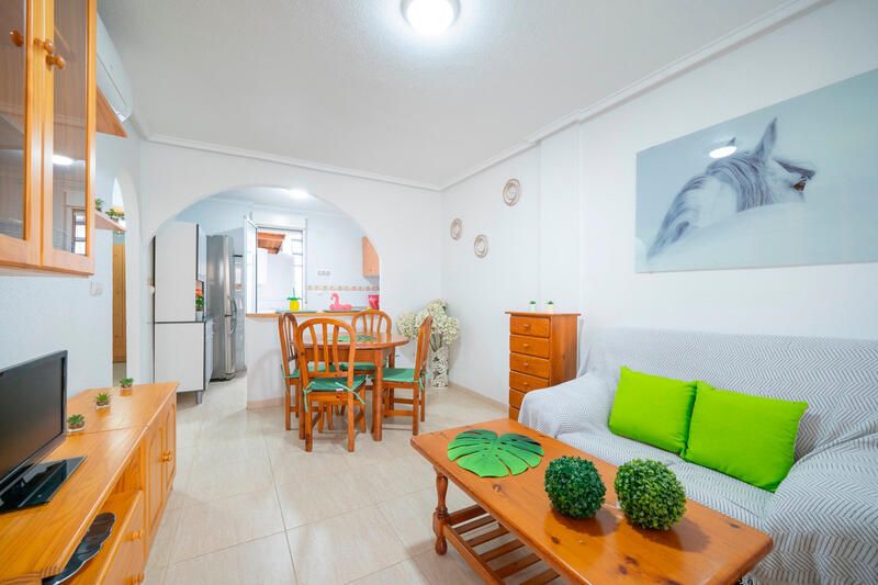 2 slaapkamer Gezinswoning Te koop