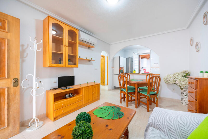 2 slaapkamer Gezinswoning Te koop