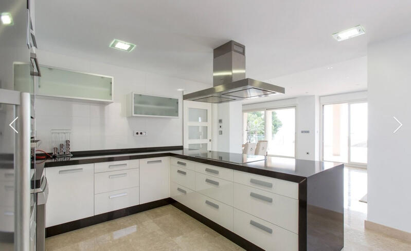 4 slaapkamer Villa Te koop