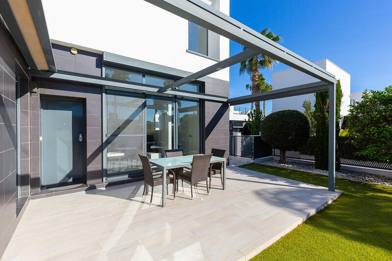 3 Cuarto Villa en venta