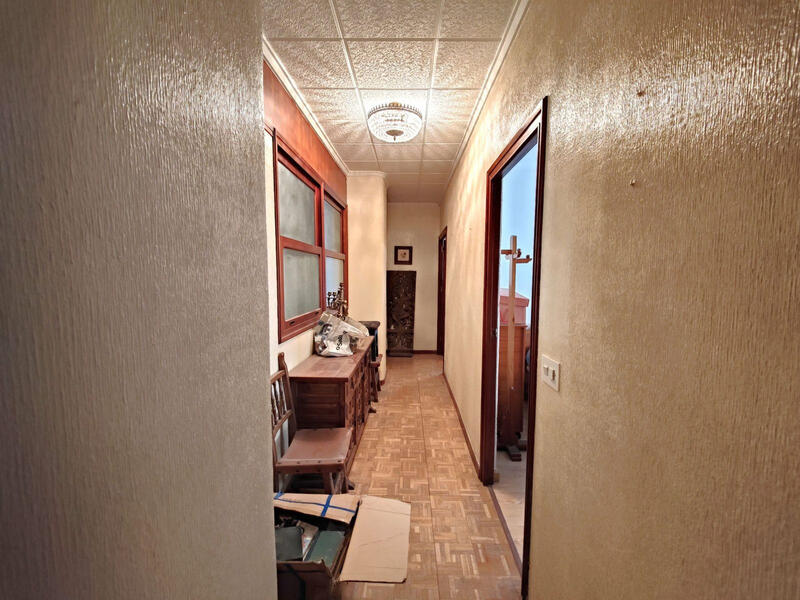 5 bedroom Apartment for sale