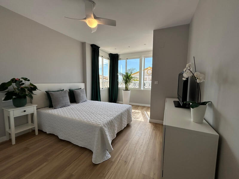 3 bedroom Townhouse for sale