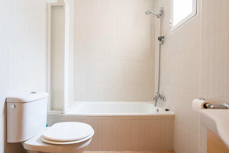 3 спальная комната городская тюрьма продается