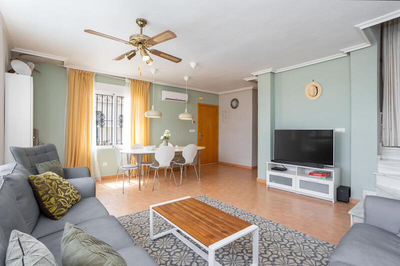 3 спальная комната городская тюрьма продается