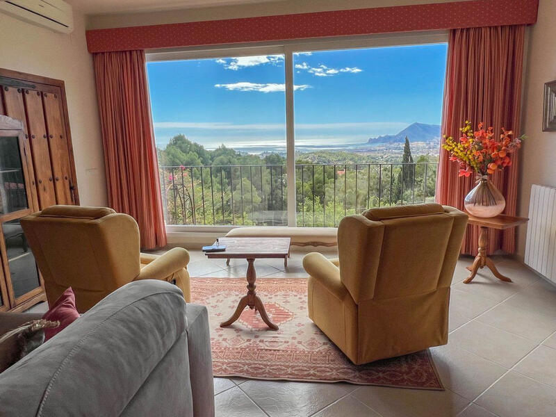 5 спальная комната вилла продается