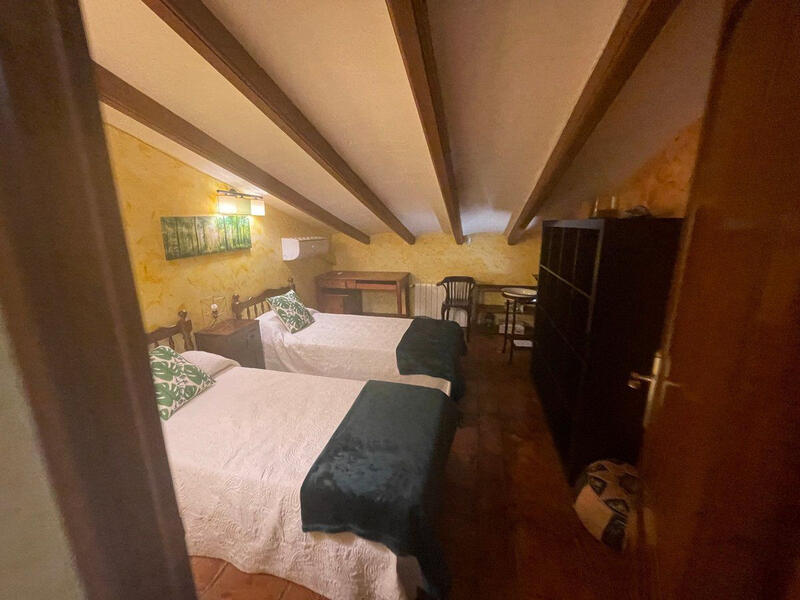 4 bedroom Country House for sale