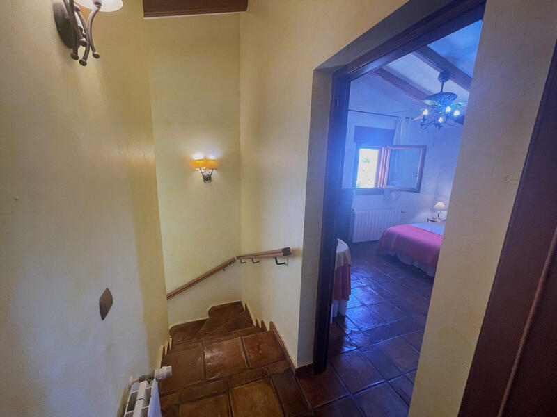 4 bedroom Country House for sale