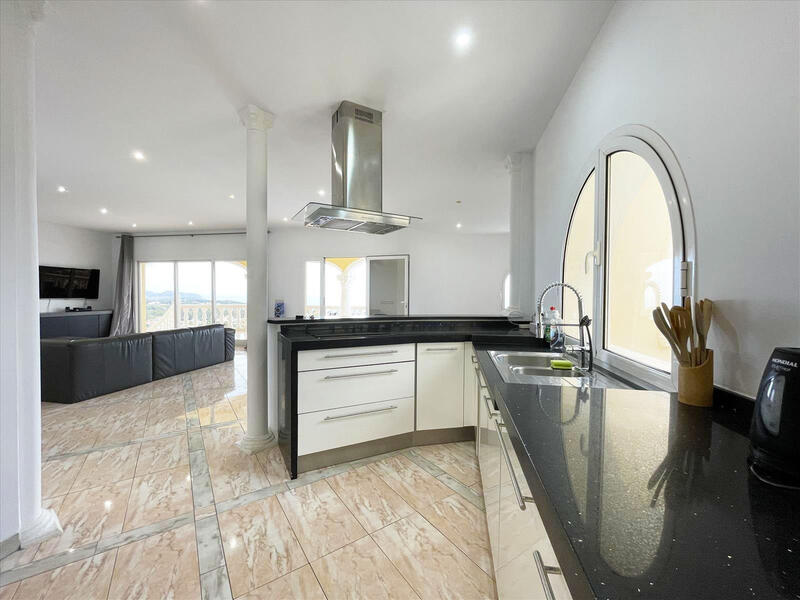 4 slaapkamer Villa Te koop