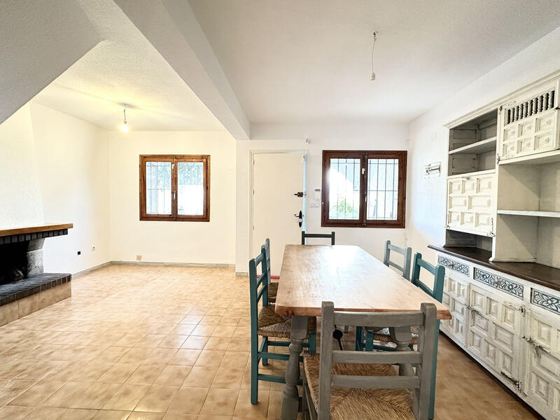 2 Schlafzimmer Stadthaus zu verkaufen