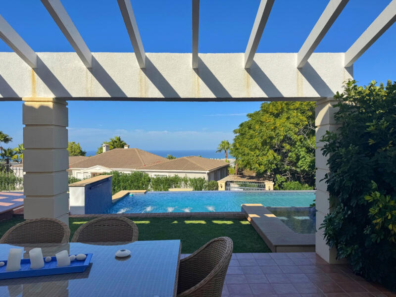 4 Cuarto Villa en venta