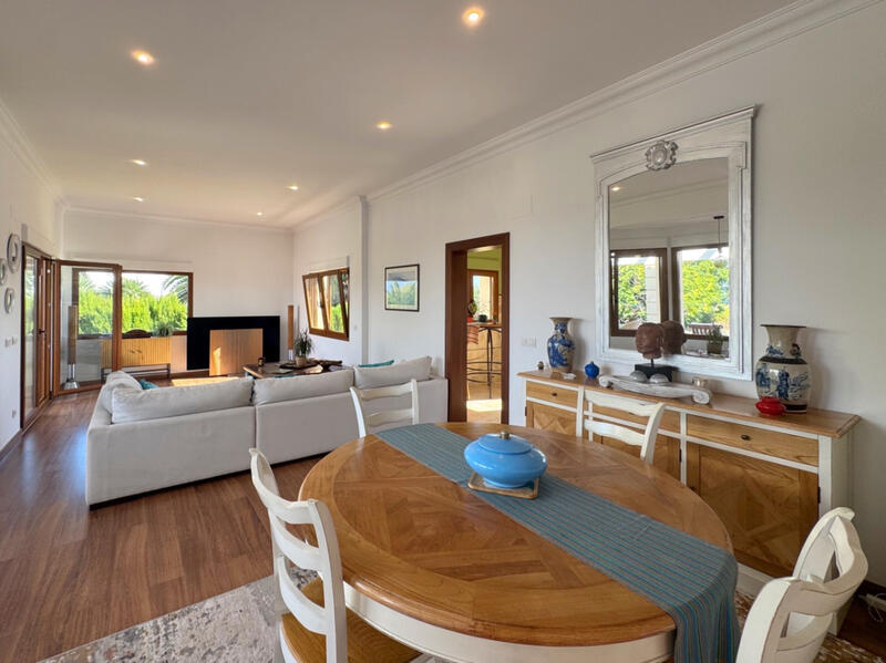 4 Cuarto Villa en venta