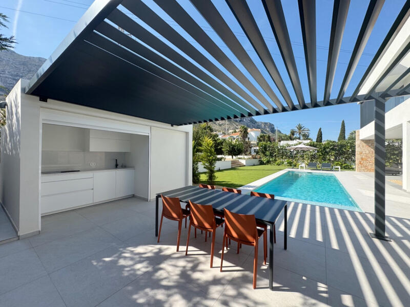 4 Cuarto Villa en venta