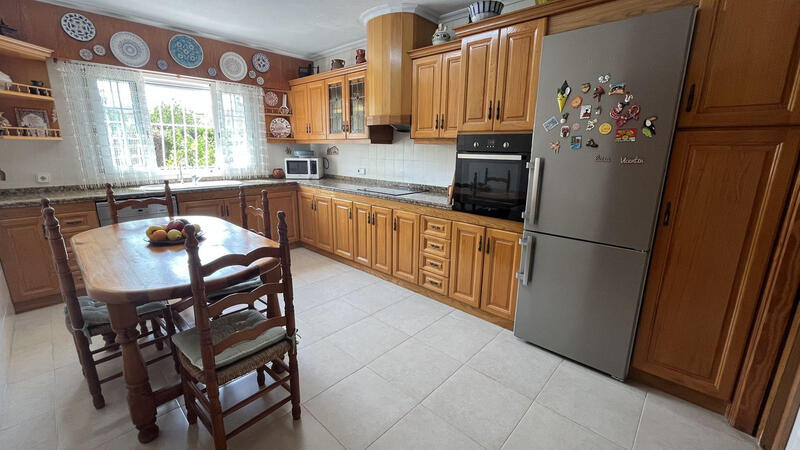 4 Cuarto Villa en venta