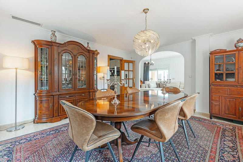 5 soverom Villa til salgs