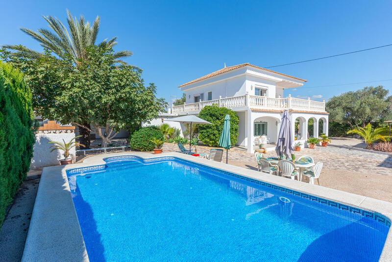 Villa Te koop in Alacant/Alicante, Alicante