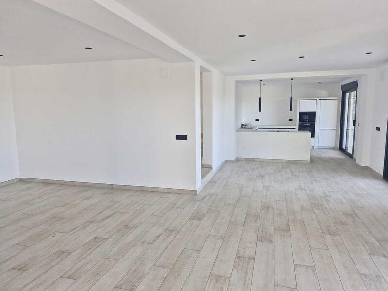 4 slaapkamer Villa Te koop