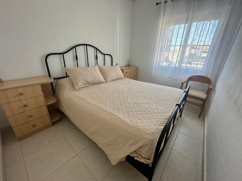 2 bedroom Townhouse for sale