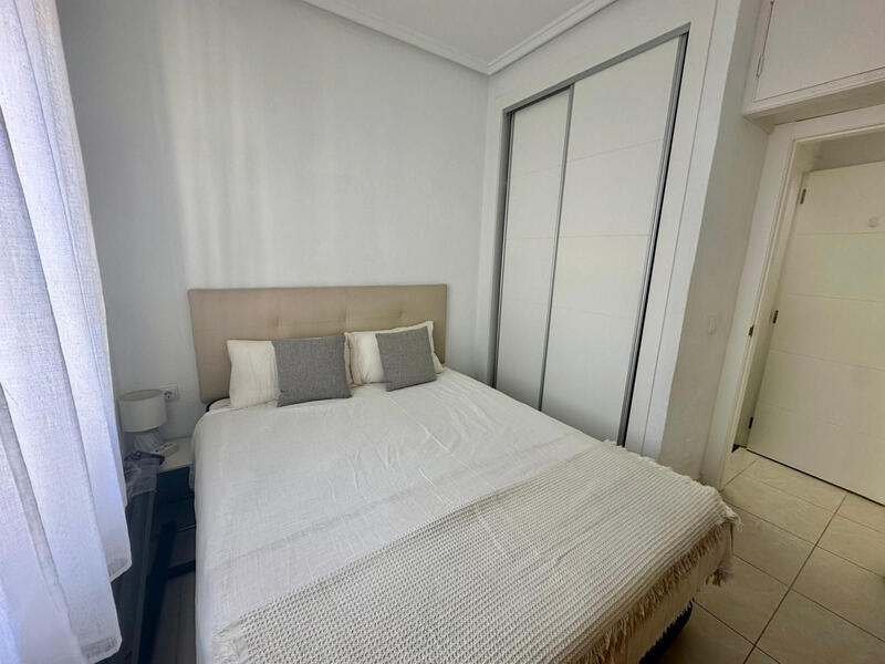 2 bedroom Townhouse for sale