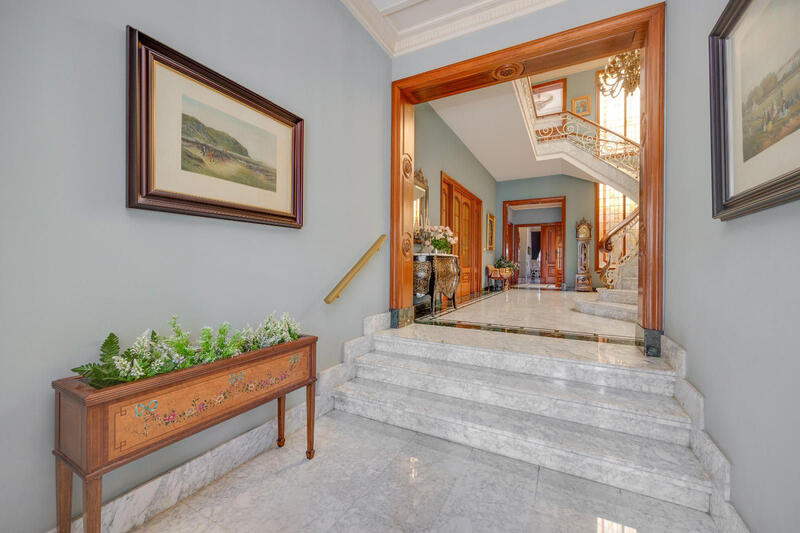 12 bedroom Villa for sale