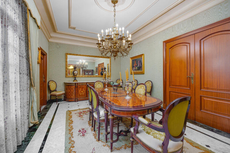 12 bedroom Villa for sale