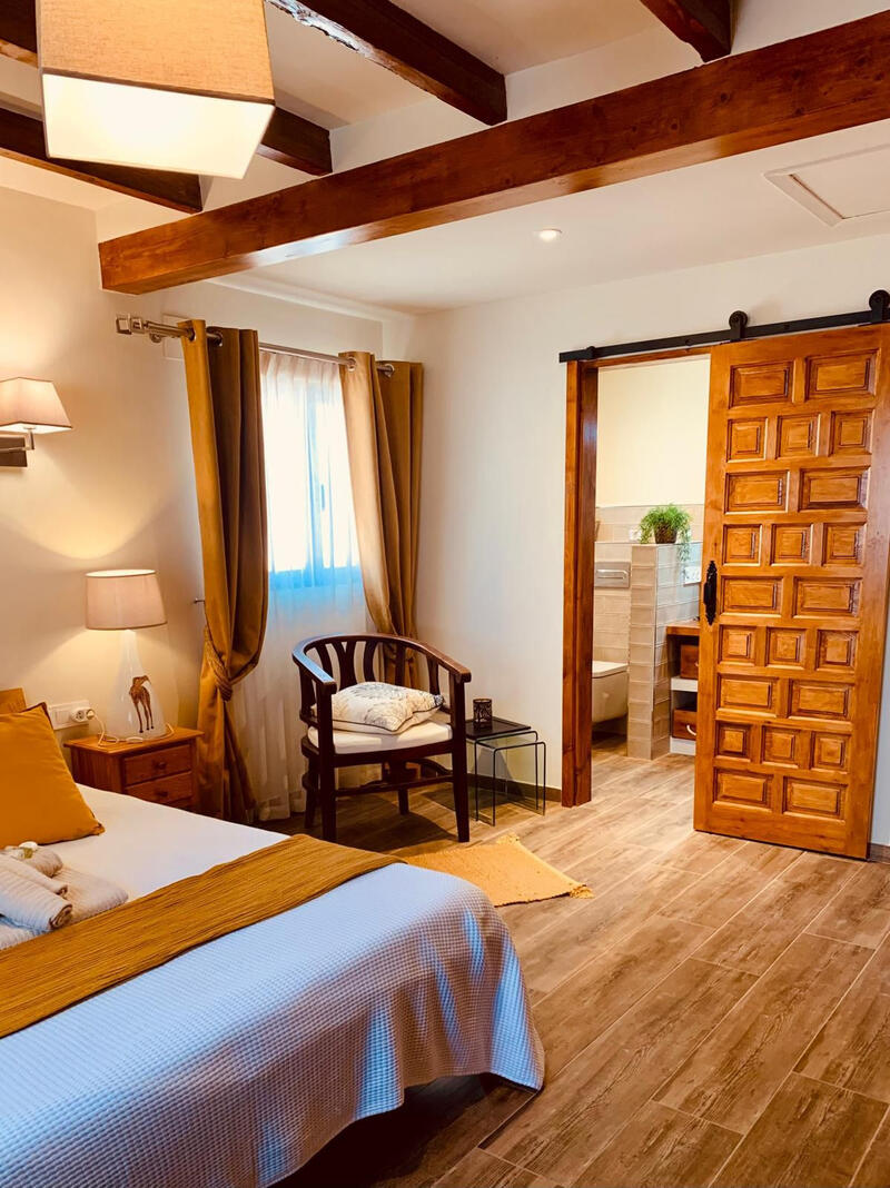 7 soveværelse Landsted til salg