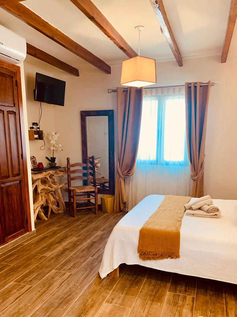 7 soveværelse Landsted til salg