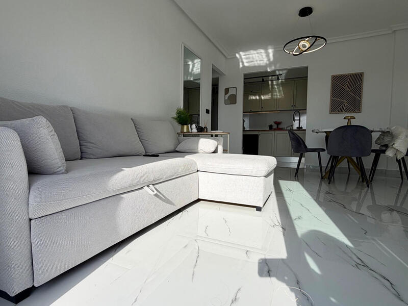 1 bedroom Apartment for sale