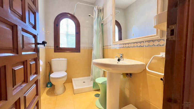 6 Cuarto Villa en venta