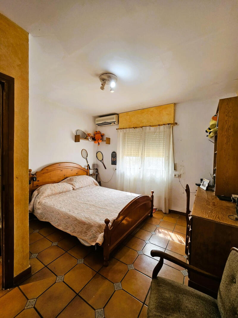 6 bedroom Villa for sale