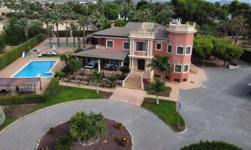 6 slaapkamer Villa Te koop