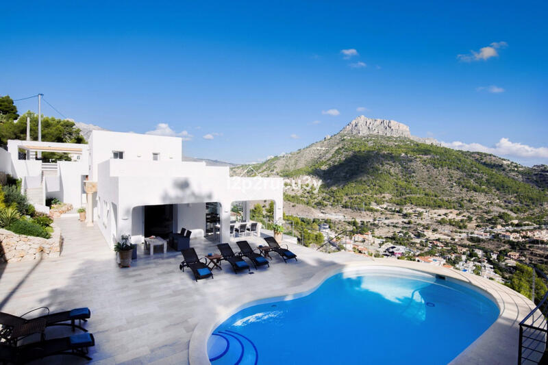 Villa for sale in Calpe, Alicante