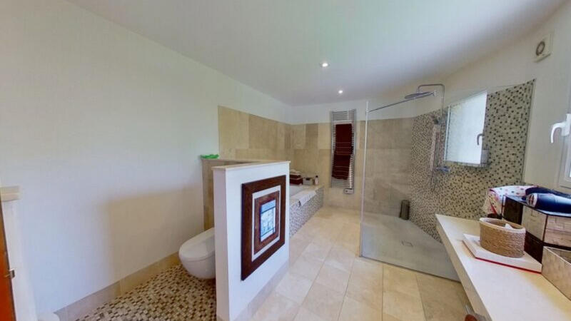 4 Cuarto Villa en venta